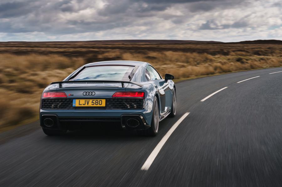  Audi R8 V10 Performance 2019 года  (UK) (фото 70 из 136)